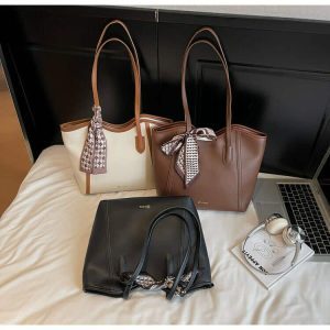 Most Demandable Shoulder Tote Bag RM140