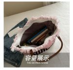 Stylish Trendy Shoulder Bag RM154 - Image 8